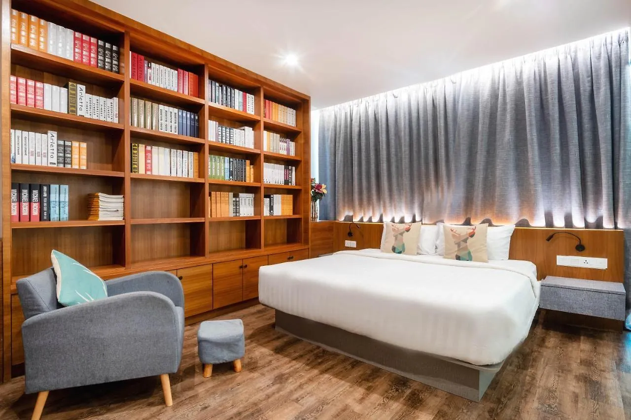 Apple Hotel Times Square George Town